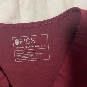 Figs scrub top size large